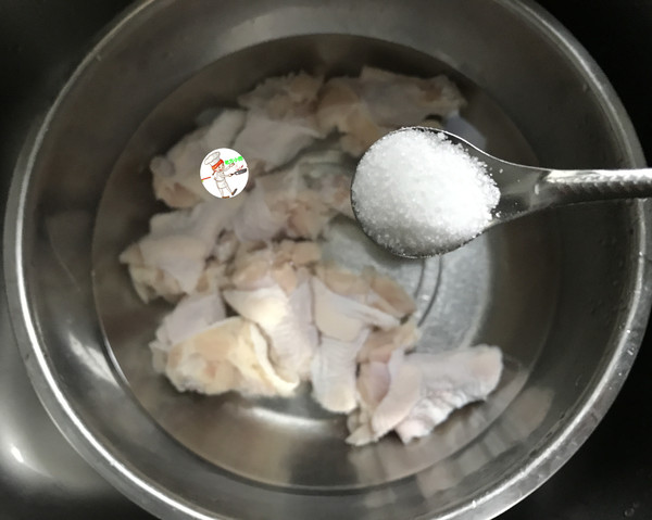 奧爾良烤雞翅根的做法-香辣味烤菜譜