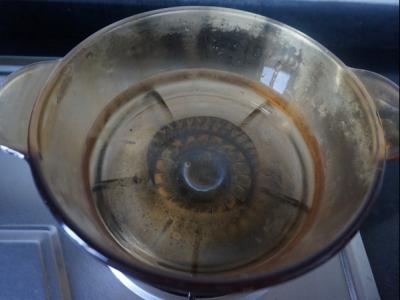 高纖又補腦的涼拌輕食——西芹拌桃仁的做法-酸甜味拌菜譜