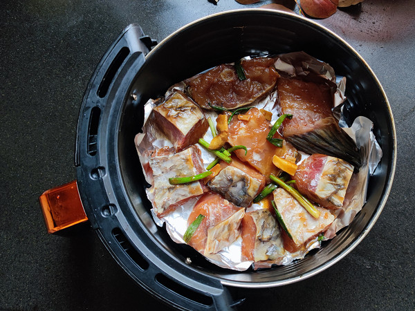 空氣炸鍋醬烤青魚的做法-醬香味烤菜譜