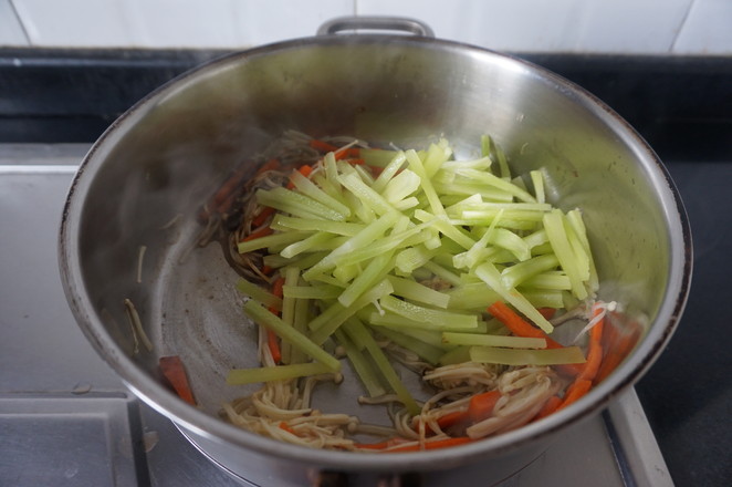 醬炒三色時蔬的做法-醬香味炒菜譜