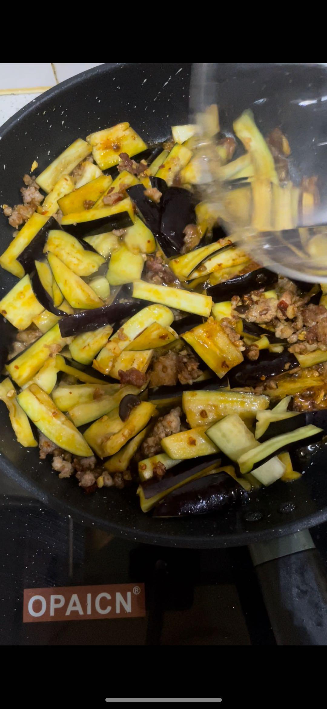魚香茄子（不用過油）的做法-魚香味炒菜譜