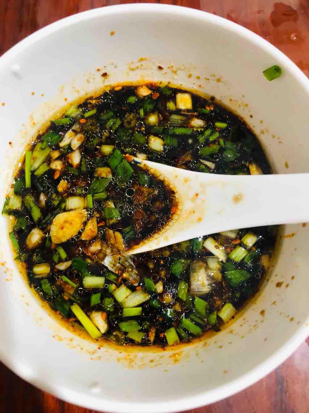 涼拌粉絲的做法-酸辣味拌菜譜