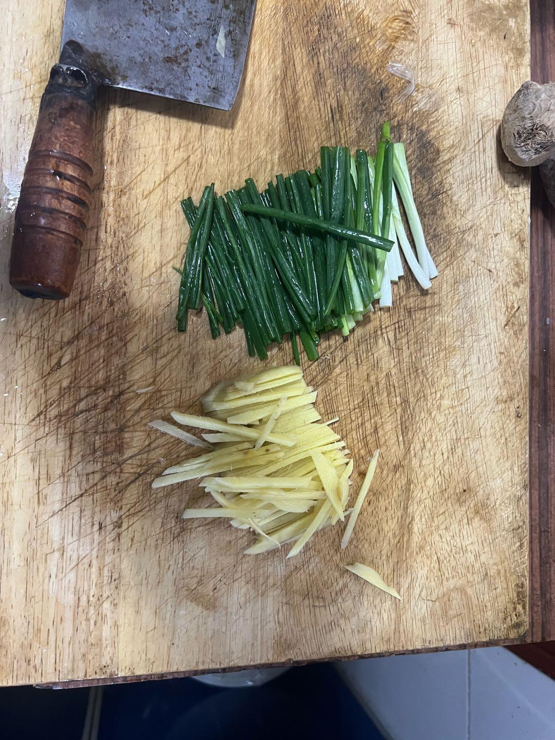 梭子蟹炒年糕的做法-咸鮮味燒菜譜