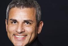 中醫(yī)治療白發(fā)有偏方 不同人群方法各不同