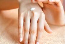 想擁有絲滑柔嫩的雙手?冬天要堅持5件事