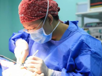 【隆鼻的“潛規則”】醫生是“看人收費的”？