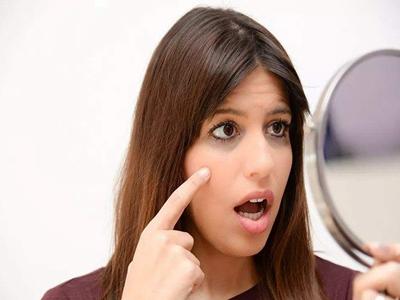 25歲后才需要眼霜?去眼袋、消除黑眼圈就看這一只