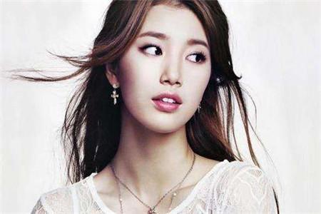 漂亮美女想要白皙肌膚,這些護理小竅門最重要-易網(wǎng)<a href=http://www.xllyou.com/ target=_blank class=infotextkey>健康養(yǎng)生</a>網(wǎng) 漂亮美女想要白皙肌膚,這些護理小竅門最重要