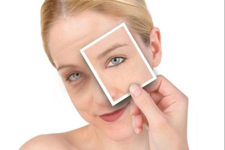 水腫、黑眼圈只是因為沒睡好?女性眼部問題潛藏的病癥-易網(wǎng)<a href=http://www.xllyou.com/ target=_blank class=infotextkey>健康養(yǎng)生</a>網(wǎng) 水腫、黑眼圈只是因為沒睡好?女性眼部問題潛藏的病癥