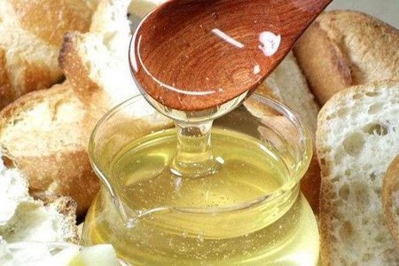 白醋洗臉的正確方法,食醋美容不傷膚的技巧-易網<a href=http://www.xllyou.com/ target=_blank class=infotextkey>健康養生</a>網 白醋洗臉的正確方法,食醋美容不傷膚的技巧