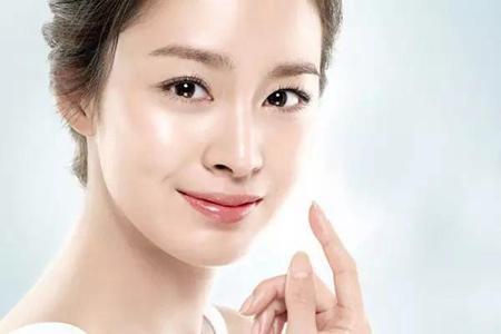 女性皮膚粗糙、干燥怎么辦，四個小方法養出緊致肌膚