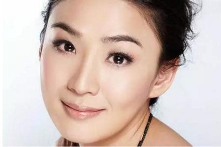 女生臉上愛出油怎么辦,三個方法為打造清爽肌膚-易網健康養生網 女生臉上愛出油怎么辦,三個方法為打造清爽肌膚