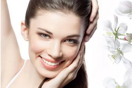 女生臉上愛出油怎么辦,三個方法為打造清爽肌膚-易網健康<a href=http://www.xllyou.com/jkys/ target=_blank class=infotextkey>養生</a>網 女生臉上愛出油怎么辦,三個方法為打造清爽肌膚