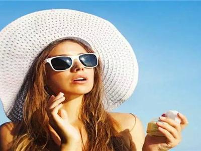 年紀增長以后，不同年齡女性的肌膚保養(yǎng)策略