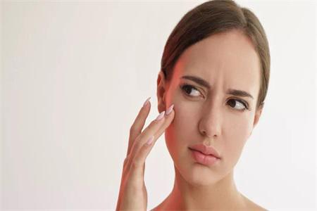 油性皮膚也會變干性皮膚？干性皮膚的原因一定要知道