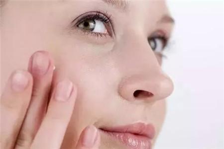 肌膚毛孔空隙的三種不同類型，女性都想了解的護膚小知識
