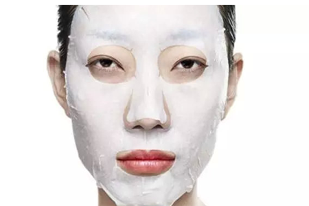 敷面膜的注意事項(xiàng),護(hù)膚新手必備-易網(wǎng)健康養(yǎng)生網(wǎng) 敷面膜的注意事項(xiàng),護(hù)膚新手必備