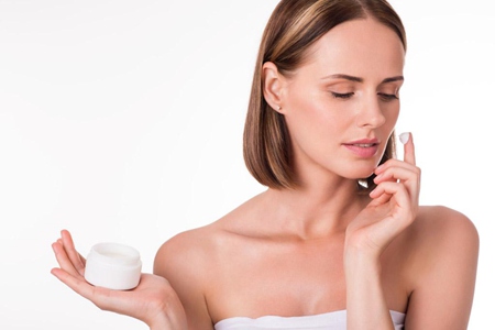 黑色素沉淀讓肌膚暗黃，女生如何美白才有效果