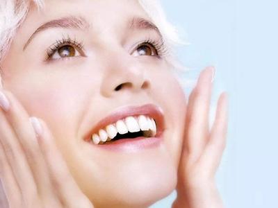 黑色素沉淀讓肌膚暗黃，女生如何美白才有效果