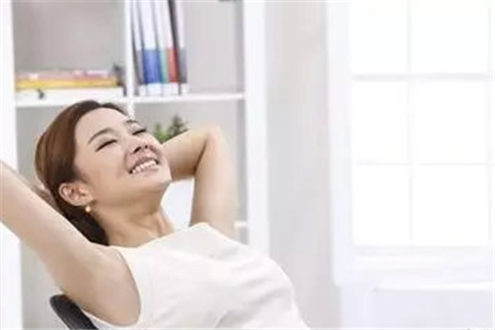 想要肌膚變得好,必不可少的幾個夏季美白小技巧-易網健康<a href=http://www.xllyou.com/jkys/ target=_blank class=infotextkey>養生</a>網 想要肌膚變得好,必不可少的幾個夏季美白小技巧