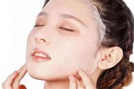 如何使用防曬霜美白,保養(yǎng)肌膚的進(jìn)階技巧-易網(wǎng)健康養(yǎng)生網(wǎng) 如何使用防曬霜美白,保養(yǎng)肌膚的進(jìn)階技巧