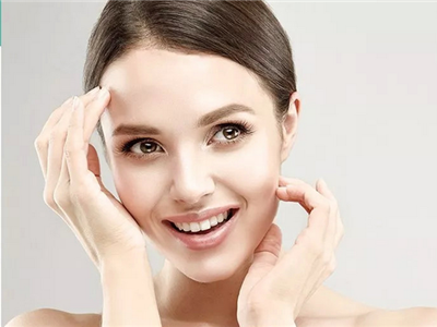 肌膚粗糙暗沉的三個重要原因,學會保養(yǎng)讓你肌膚煥發(fā)光彩