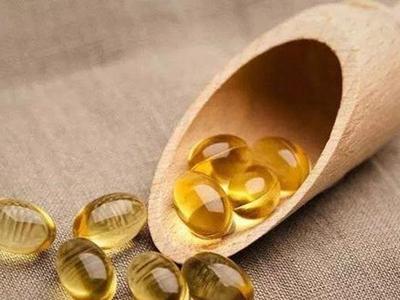 女性眼部的脂肪粒是怎么形成的，教你三個方法去除