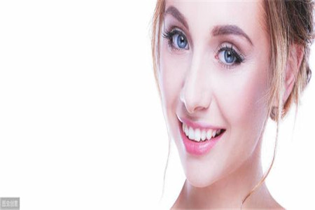 出汗多容易長痘痘，找準三個原因護理肌膚不再怕