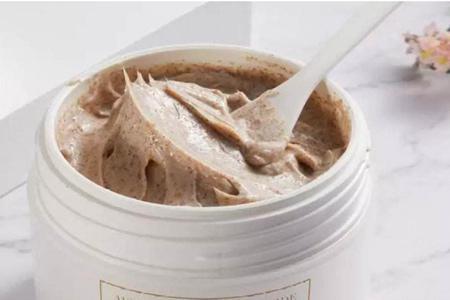 煙酰胺對(duì)皮膚的作用，祛斑美白適合油性皮膚