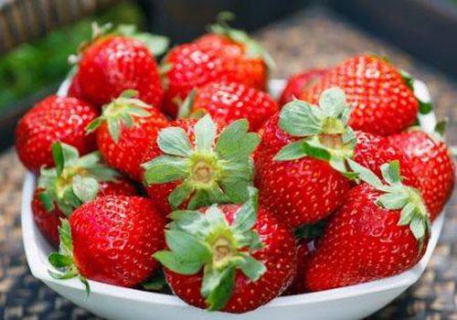 女人美容護(hù)膚吃什么水果好？常吃這5種肌膚水嫩透白