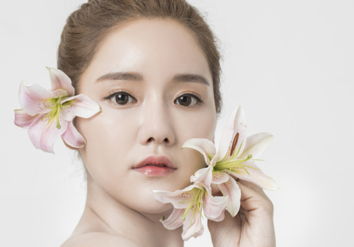 秋季如何快速美白?學會這些妙招白成一道光!-易網健康養生網 秋季如何快速美白?學會這些妙招白成一道光!