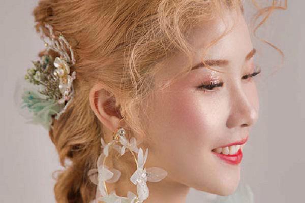 女生化妝到底有多重要?女生為什么一定要化妝?-易網<a href=http://www.xllyou.com/ target=_blank class=infotextkey>健康養生</a>網 女生化妝到底有多重要?女生為什么一定要化妝?