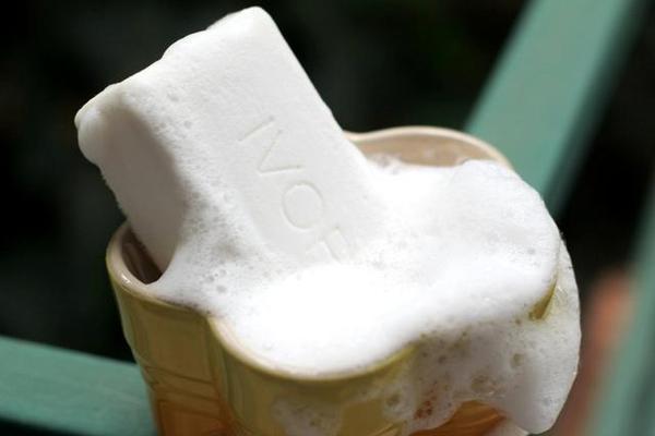 除螨皂和洗面奶可以一起用嗎?除螨皂可以天天用嗎?-易網健康<a href=http://www.xllyou.com/jkys/ target=_blank class=infotextkey>養生</a>網 除螨皂和洗面奶可以一起用嗎?除螨皂可以天天用嗎?