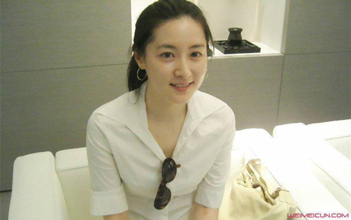 李英愛皮膚怎么這么白 揭秘不老女神保養護膚的秘訣-易網<a href=http://www.xllyou.com/ target=_blank class=infotextkey>健康養生</a>網 李英愛皮膚怎么這么白 揭秘不老女神保養護膚的秘訣