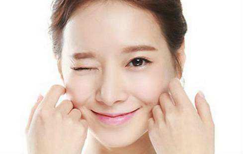 冬天應該怎么保濕?掌握這3點肌膚水嫩一整冬