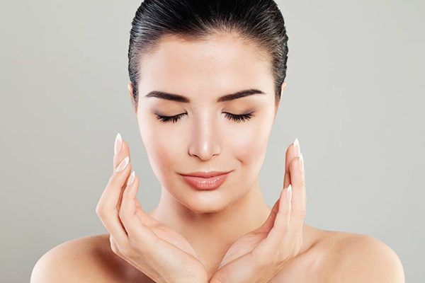 卸妝乳可以當洗面奶用嗎 卸妝乳洗面奶的使用順序-易網健康<a href=http://www.xllyou.com/jkys/ target=_blank class=infotextkey>養生</a>網 卸妝乳可以當洗面奶用嗎 卸妝乳洗面奶的使用順序