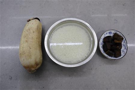 蓮藕怎么做好吃 這道紅糖糯米藕是女性補氣血的好幫手-易網<a href=http://www.xllyou.com/ target=_blank class=infotextkey>健康養生</a>網 蓮藕怎么做好吃 這道紅糖糯米藕是女性補氣血的好幫手