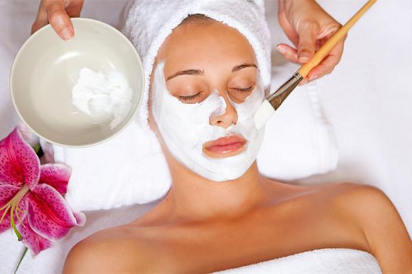 面膜敷完要洗臉嗎 原來敷面膜也有這么多的講究-易網<a href=http://www.xllyou.com/ target=_blank class=infotextkey>健康養生</a>網 面膜敷完要洗臉嗎 原來敷面膜也有這么多的講究