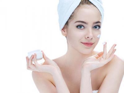 防曬霜是在哪個(gè)步驟涂？防曬霜在化妝時(shí)的使用順序介紹