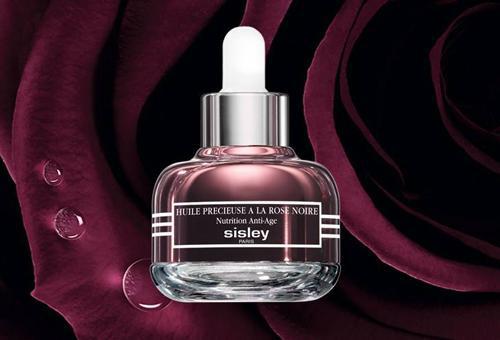 精華油的使用方法 護(hù)膚時加點(diǎn)它效果簡直不要太好-易網(wǎng)<a href=http://www.xllyou.com/ target=_blank class=infotextkey>健康養(yǎng)生</a>網(wǎng) 精華油的使用方法 護(hù)膚時加點(diǎn)它效果簡直不要太好