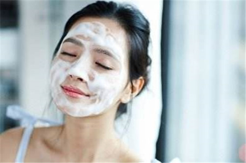 泡泡面膜泡泡越多臉越臟嗎 泡泡面膜真的有效果嗎-易網(wǎng)健康<a href=http://www.xllyou.com/jkys/ target=_blank class=infotextkey>養(yǎng)生</a>網(wǎng) 泡泡面膜泡泡越多臉越臟嗎 泡泡面膜真的有效果嗎