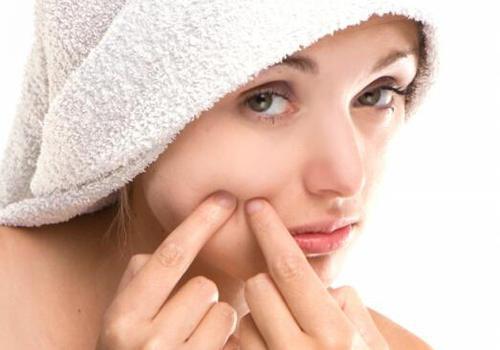 臉上長閉口怎么辦? 光做好清潔皮膚還不夠！