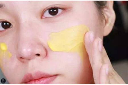 去除面部痤瘡的四個(gè)偏方,肌膚長痘的護(hù)理方法-易網(wǎng)<a href=http://www.xllyou.com/ target=_blank class=infotextkey>健康養(yǎng)生</a>網(wǎng) 去除面部痤瘡的四個(gè)偏方,肌膚長痘的護(hù)理方法