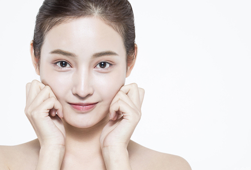 敏感性肌膚怎么選擇化妝品?不含刺激性成分是關鍵-易網健康養生網 敏感性肌膚怎么選擇化妝品?不含刺激性成分是關鍵