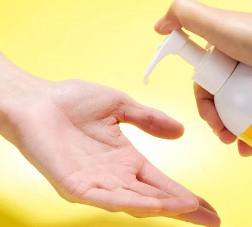 疫情期間勤洗手 手部護(hù)理如何做呢-易網(wǎng)健康<a href=http://www.xllyou.com/jkys/ target=_blank class=infotextkey>養(yǎng)生</a>網(wǎng) 疫情期間勤洗手 手部護(hù)理如何做呢