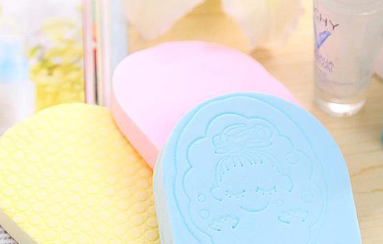 洗臉撲發霉了怎么處理 如何正確清洗洗臉撲-易網健康養生網 洗臉撲發霉了怎么處理 如何正確清洗洗臉撲