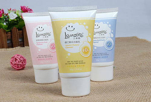 玻尿酸洗面奶和氨基酸洗面奶有什么區別-易網健康養生網 玻尿酸洗面奶和氨基酸洗面奶有什么區別