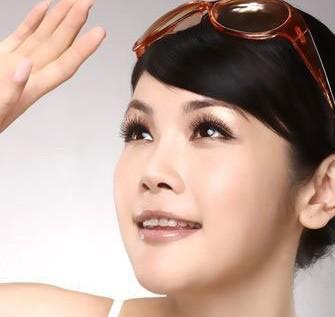 防曬和隔離的正確順序是怎么樣的?-易網健康養生網 防曬和隔離的正確順序是怎么樣的?