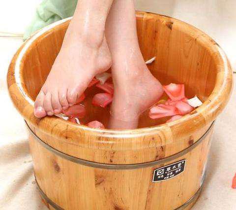 用醋泡腳有什么好處，養護肌膚！