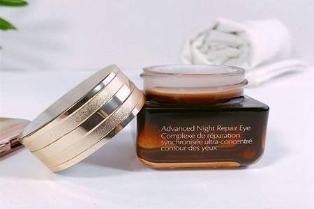 眼霜的正確使用方法步驟，做好眼部護理去除眼尾紋